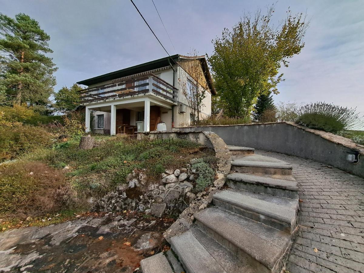 Cosy House In Picturesque Jura Villa ดูซิเยร์ ภายนอก รูปภาพ